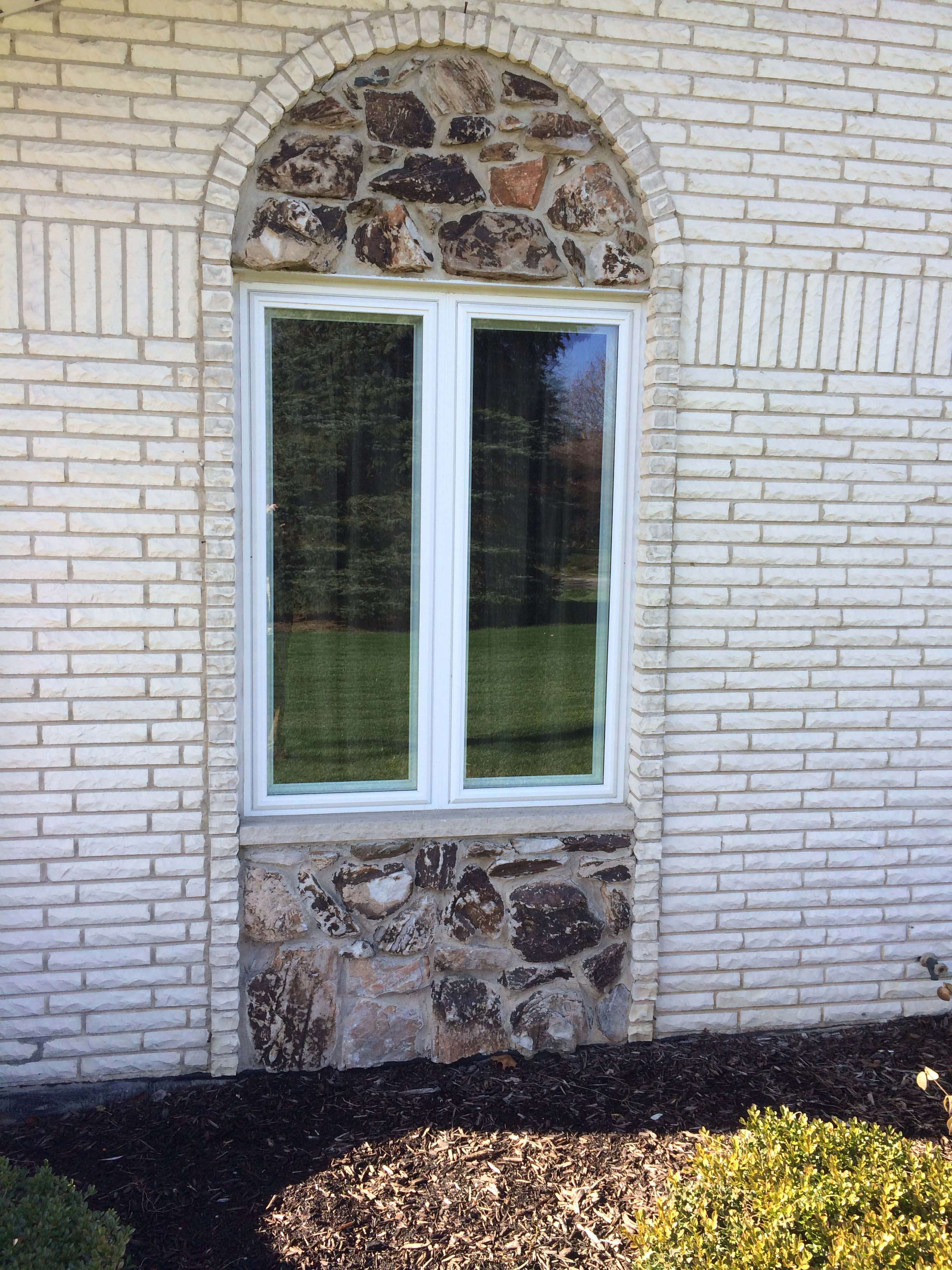 picture of an exterior house window